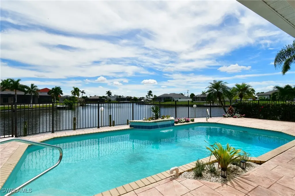 2000 SW 44th Terrace Cape Coral FL 33914