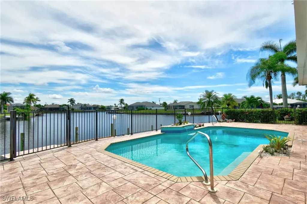 2000 SW 44th Terrace Cape Coral FL 33914