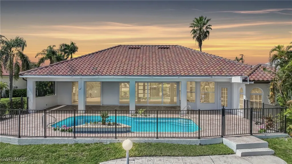2000 SW 44th Terrace Cape Coral FL 33914