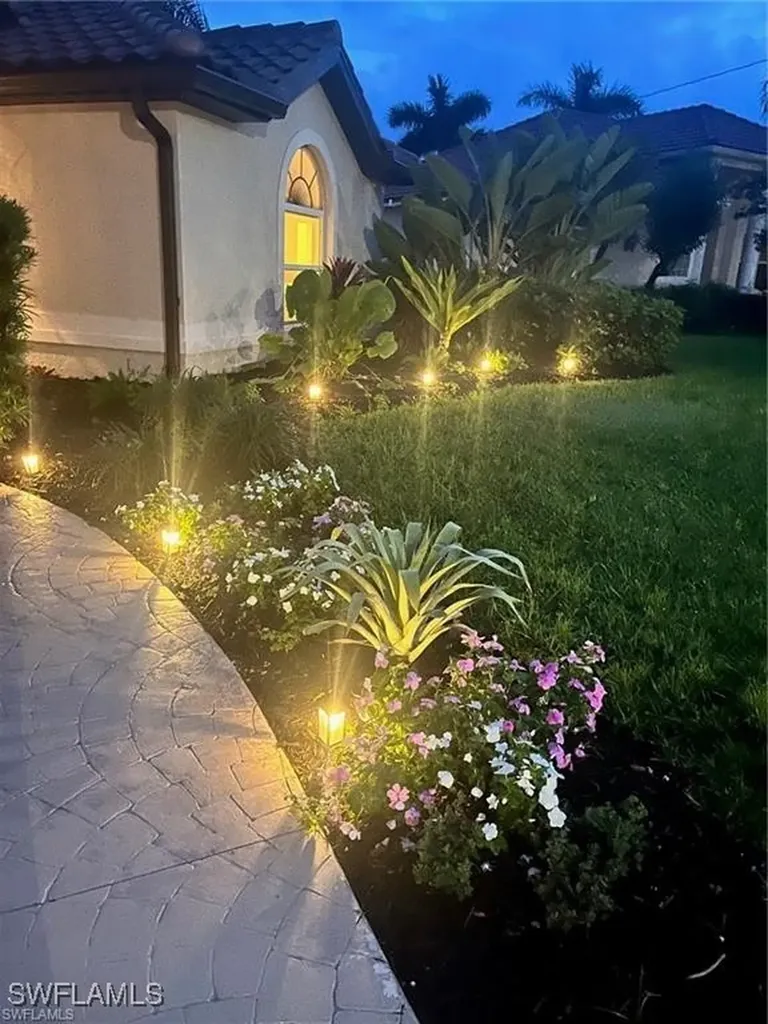 2000 SW 44th Terrace Cape Coral FL 33914