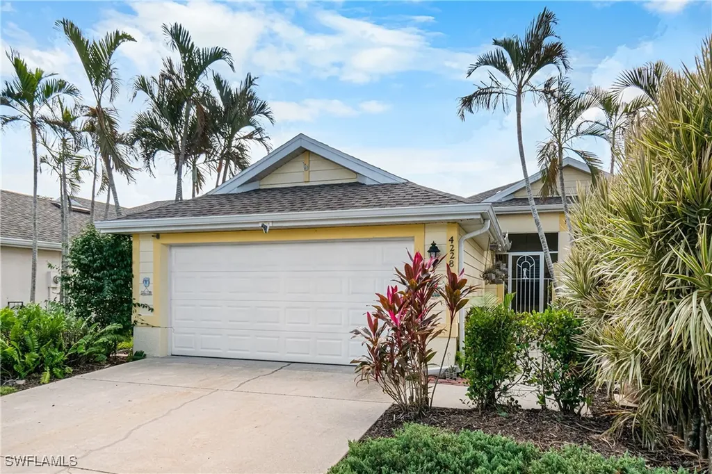 4228 Avian Avenue Fort Myers FL 33916
