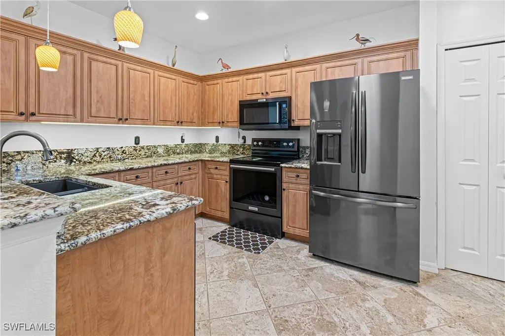 4228 Avian Avenue Fort Myers FL 33916