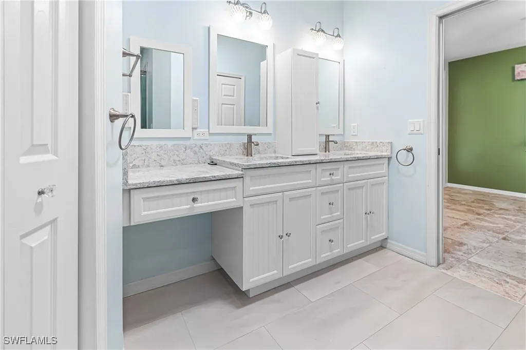 4228 Avian Avenue Fort Myers FL 33916