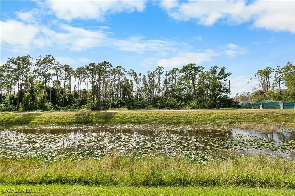 4228 Avian Avenue Fort Myers FL 33916