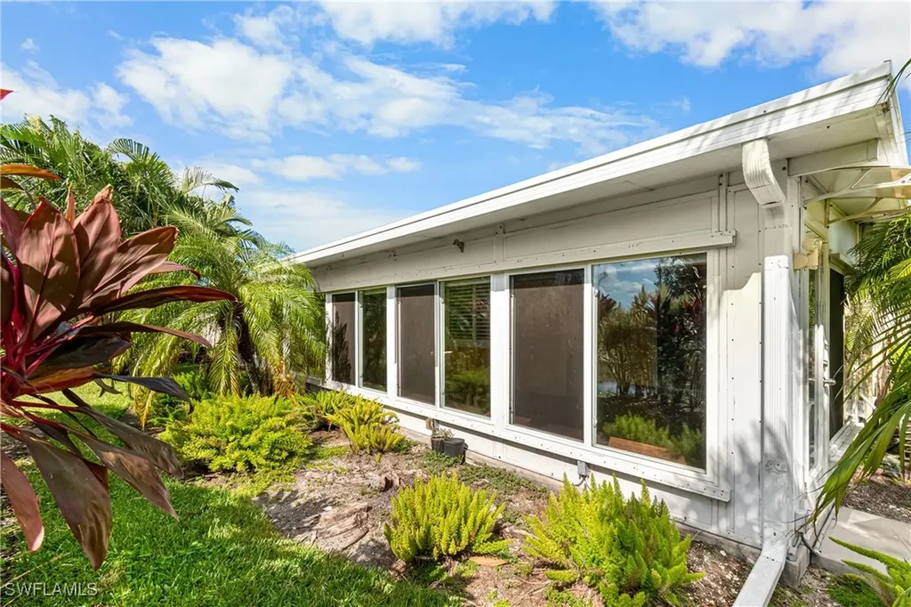 4228 Avian Avenue Fort Myers FL 33916
