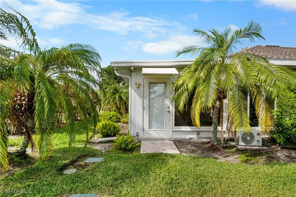 4228 Avian Avenue Fort Myers FL 33916