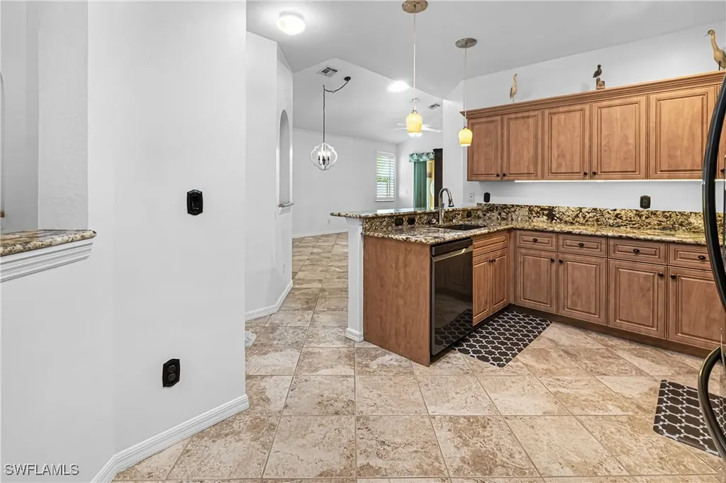 4228 Avian Avenue Fort Myers FL 33916