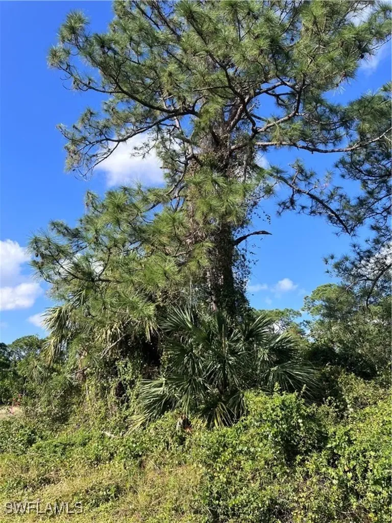 5010 Day Court Labelle FL 33935