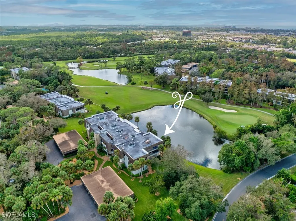 102 Clubhouse Drive Naples FL 34105
