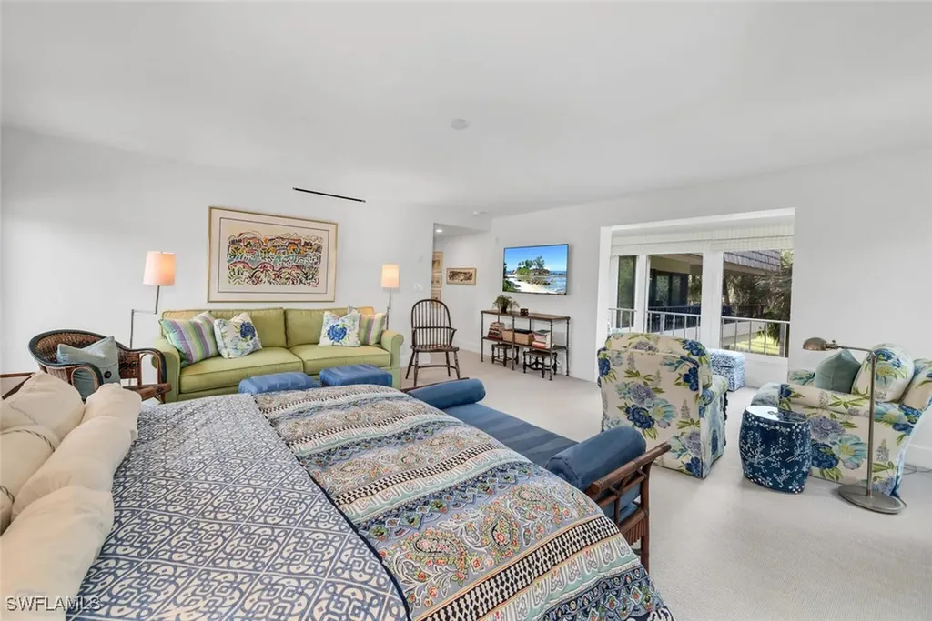 102 Clubhouse Drive Naples FL 34105