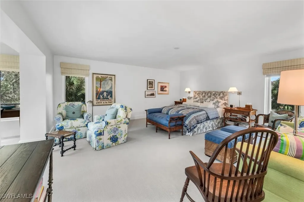 102 Clubhouse Drive Naples FL 34105