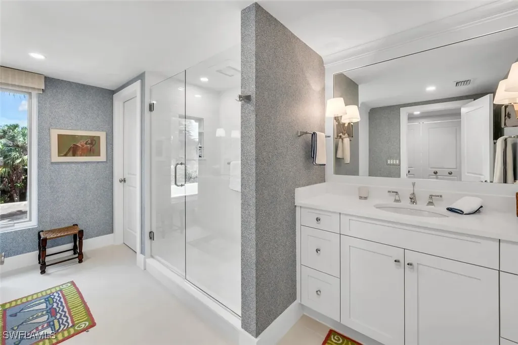 102 Clubhouse Drive Naples FL 34105