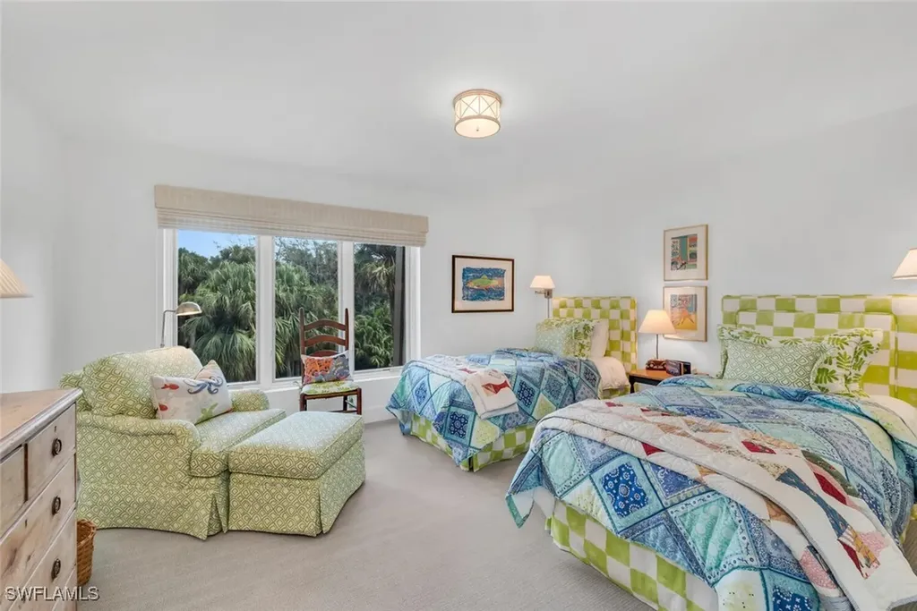 102 Clubhouse Drive Naples FL 34105