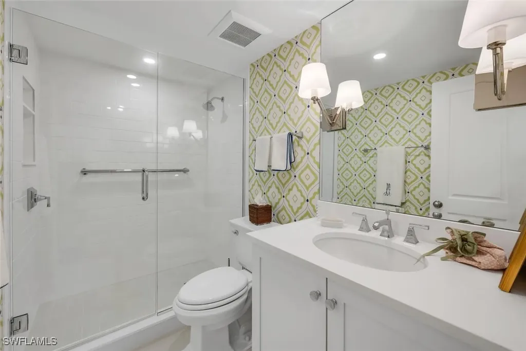 102 Clubhouse Drive Naples FL 34105