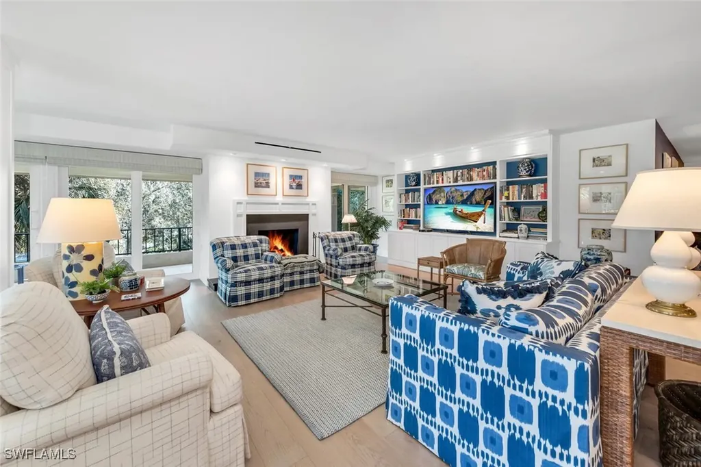 102 Clubhouse Drive Naples FL 34105