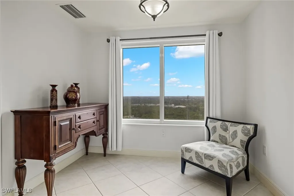 2745 1st Street Fort Myers FL 33916