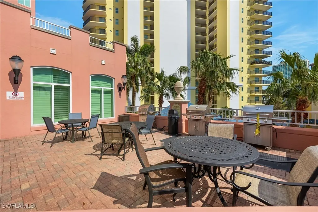 2745 1st Street Fort Myers FL 33916