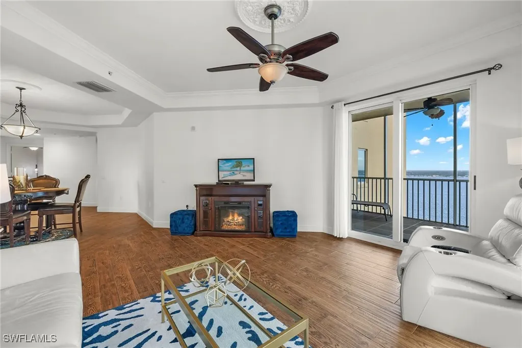 2745 1st Street Fort Myers FL 33916