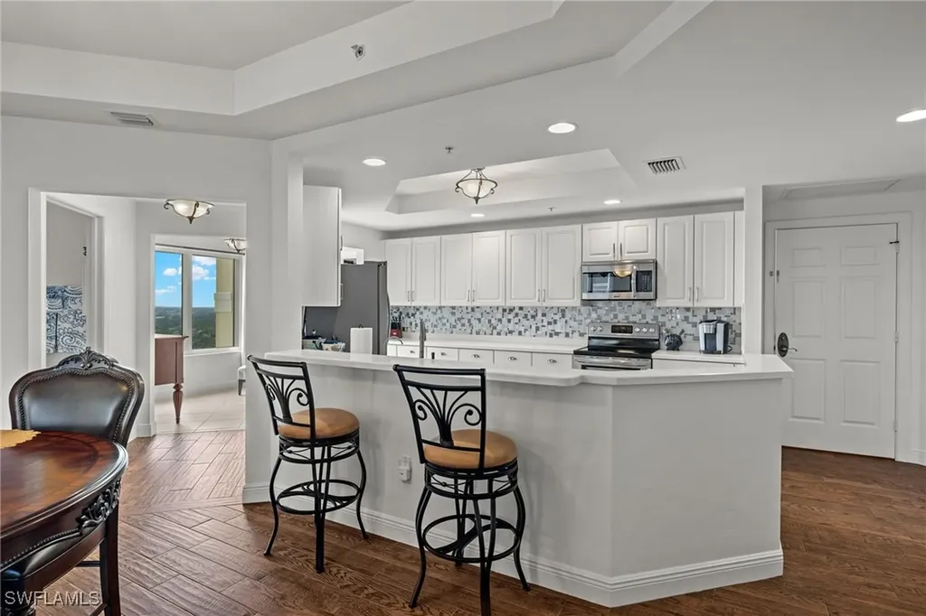 2745 1st Street Fort Myers FL 33916