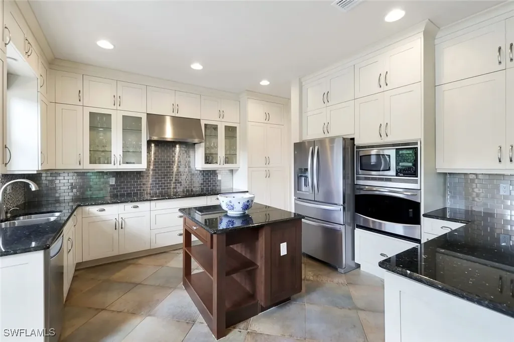 6480 Marbella Drive Naples FL 34105