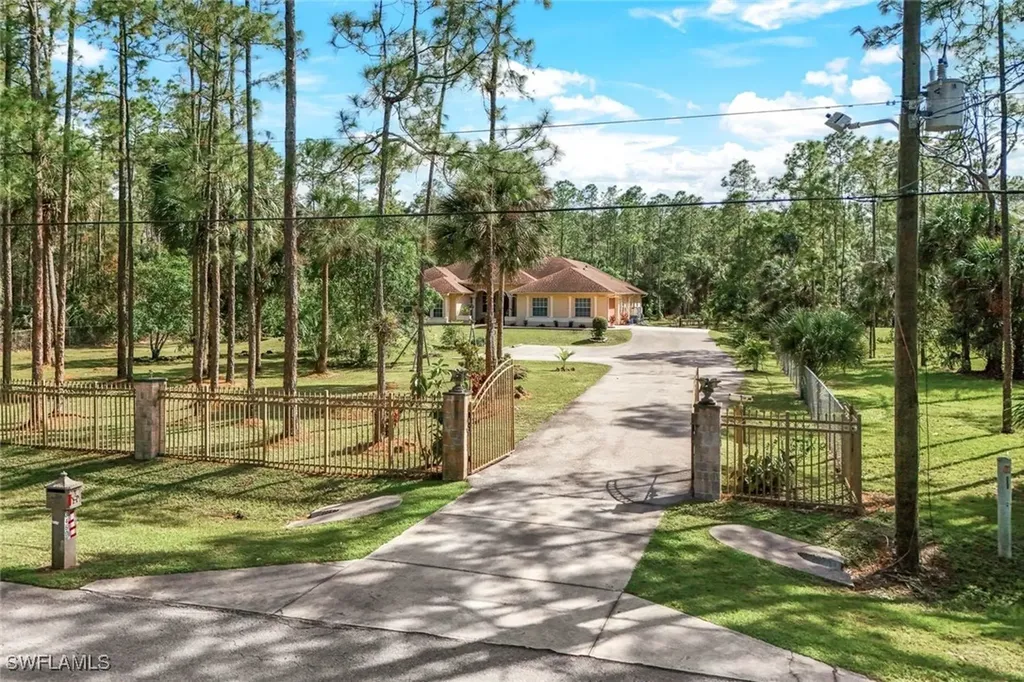 3460 6th Avenue SE Naples FL 34117