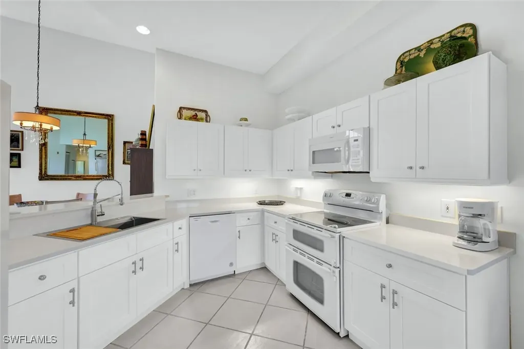 1540 Clermont Drive Naples FL 34109