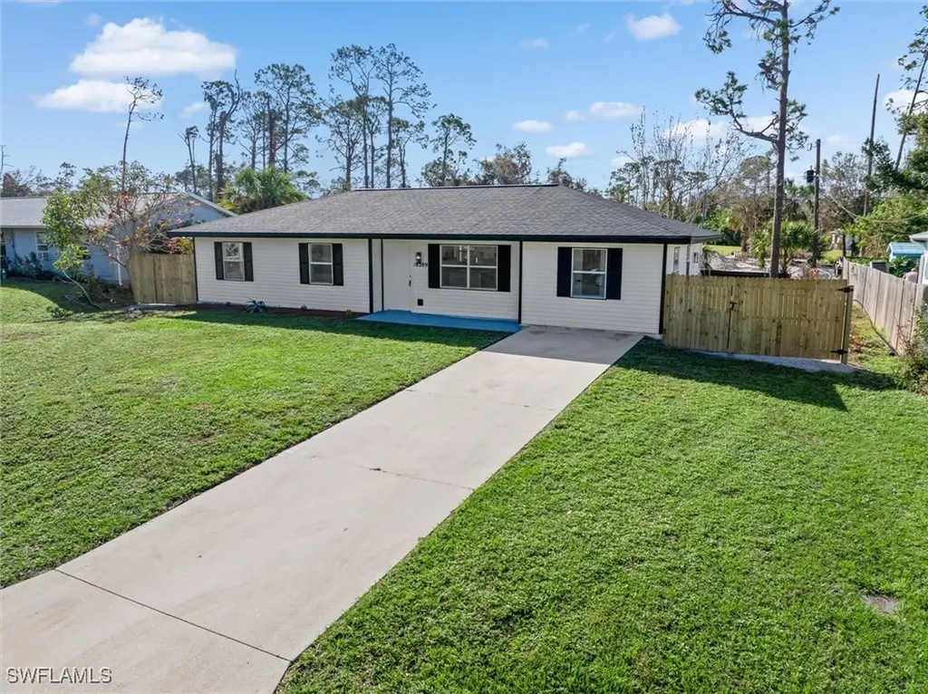 18289 Eblis Avenue Port Charlotte FL 33948