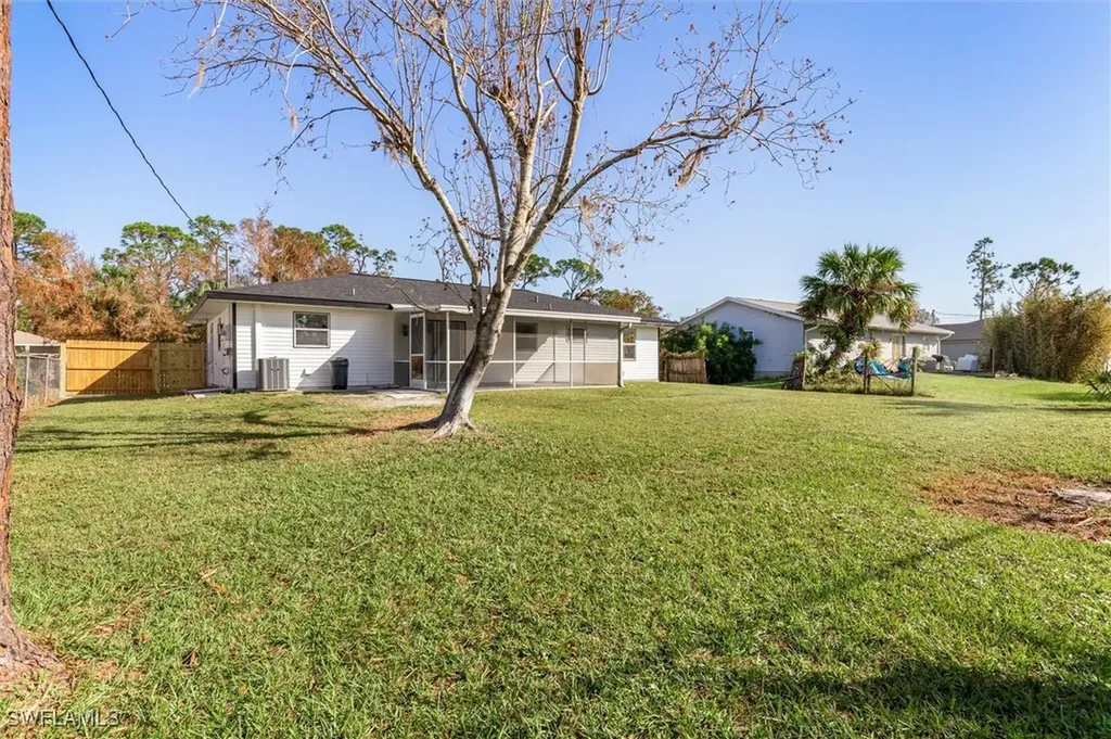 18289 Eblis Avenue Port Charlotte FL 33948