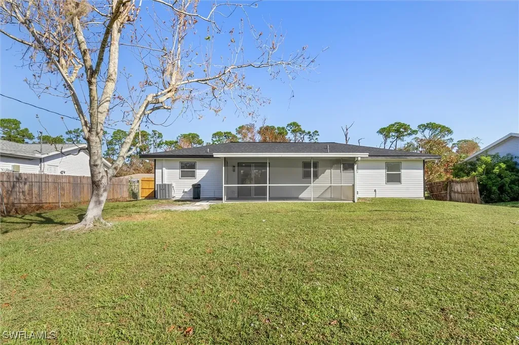 18289 Eblis Avenue Port Charlotte FL 33948