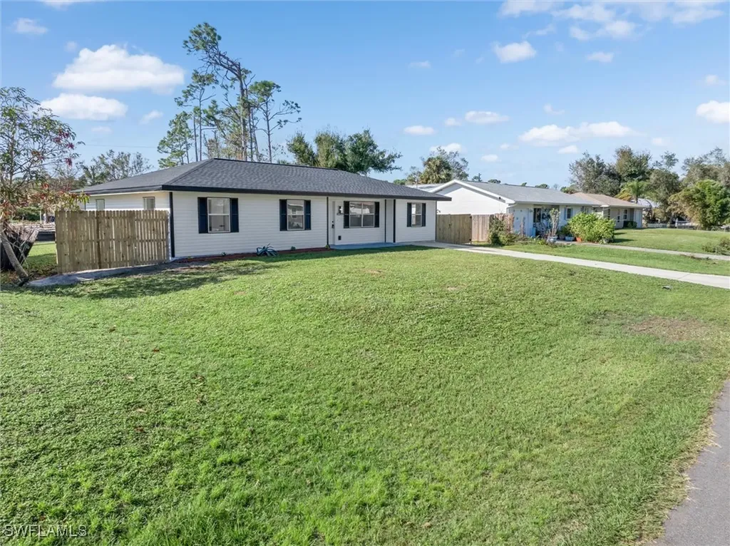 18289 Eblis Avenue Port Charlotte FL 33948