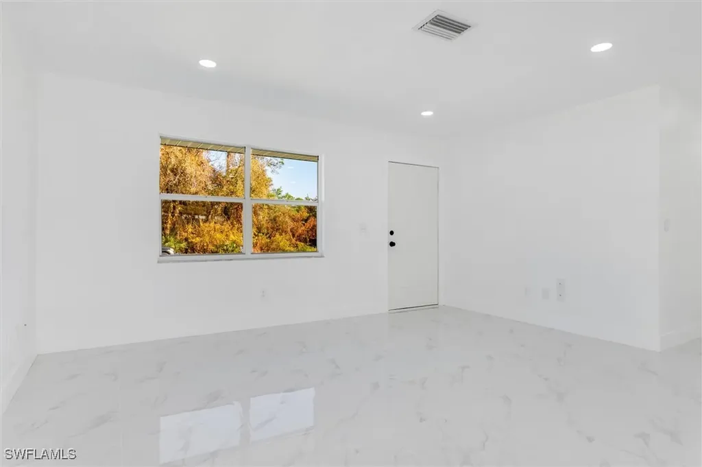 18289 Eblis Avenue Port Charlotte FL 33948