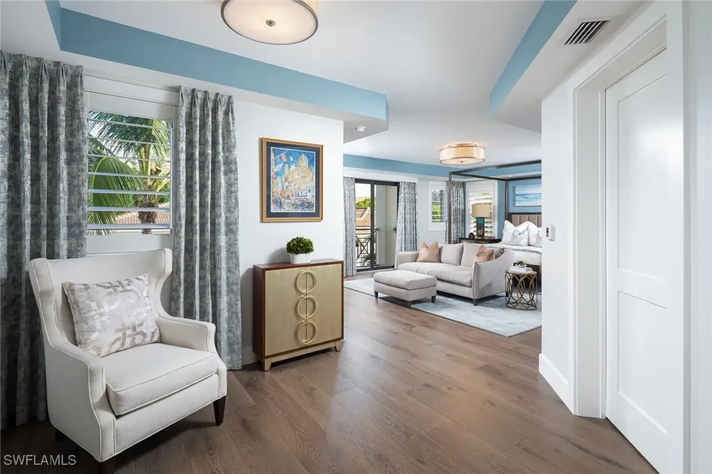 969 8th Avenue S Naples FL 34102