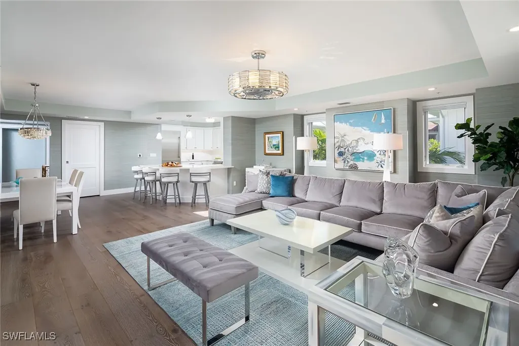 969 8th Avenue S Naples FL 34102