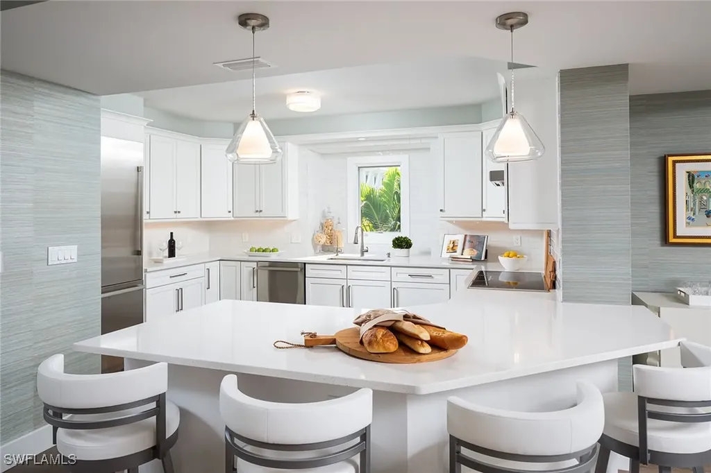 969 8th Avenue S Naples FL 34102