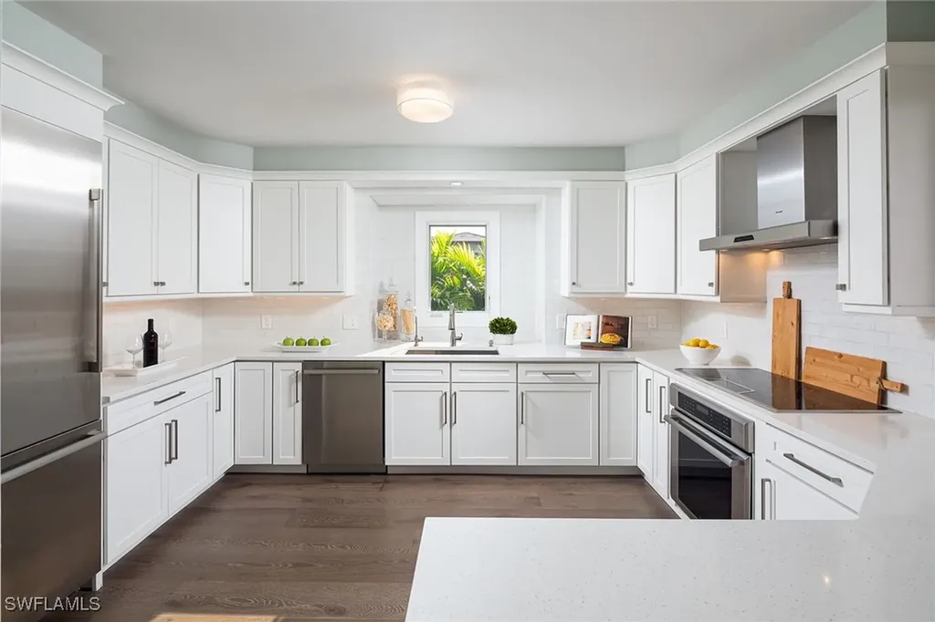 969 8th Avenue S Naples FL 34102