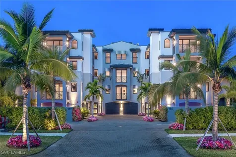 969 8TH Avenue S Naples FL 34102