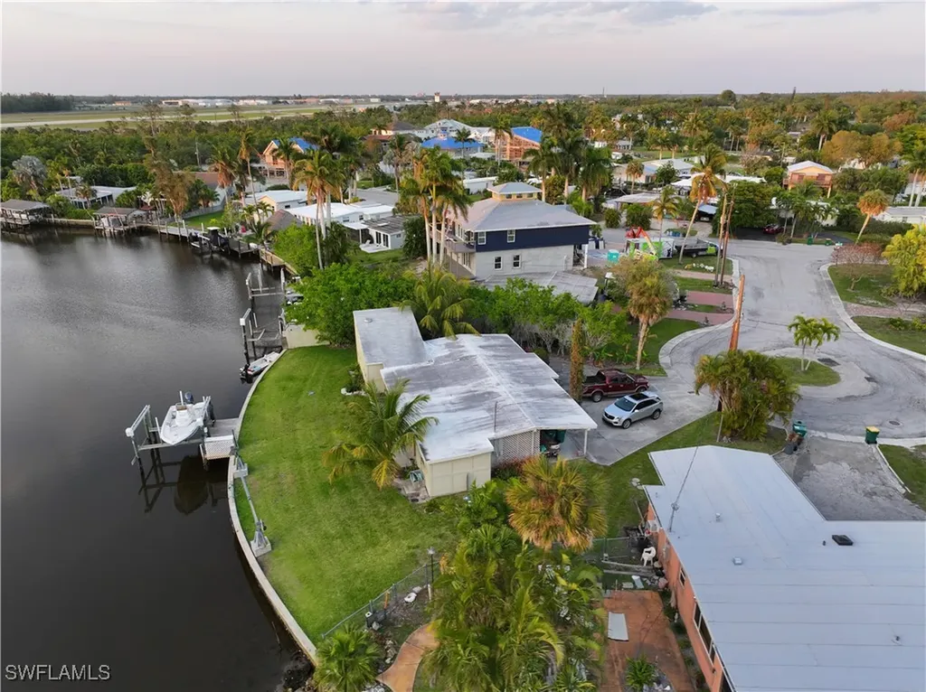 1842 Harbor Place Naples FL 34104