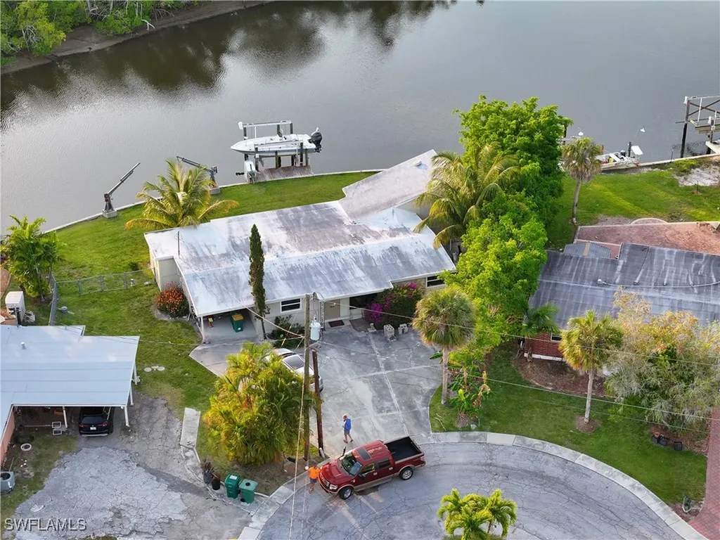1842 Harbor Place Naples FL 34104