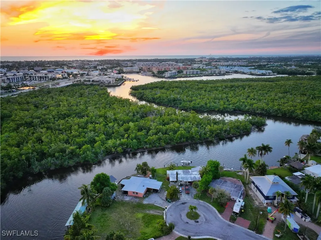 1842 Harbor Place Naples FL 34104