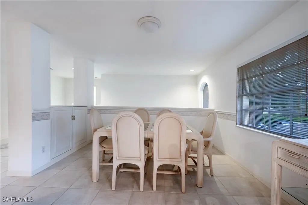 2852 Aintree Lane Naples FL 34112
