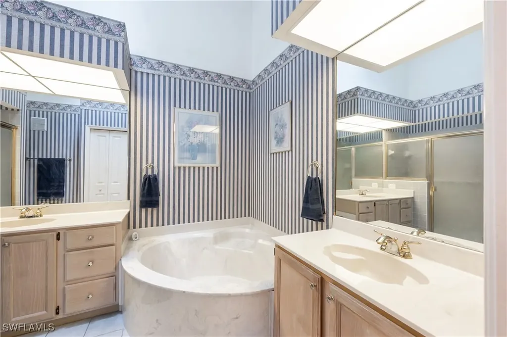 2852 Aintree Lane Naples FL 34112