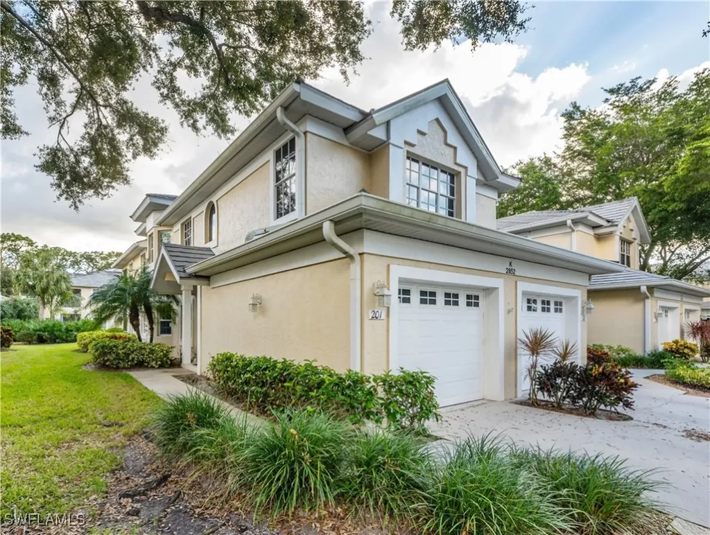 2852 Aintree Lane Naples FL 34112