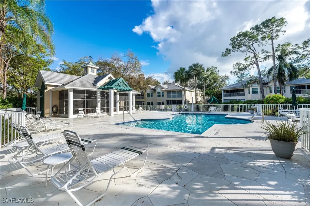 2852 Aintree Lane Naples FL 34112