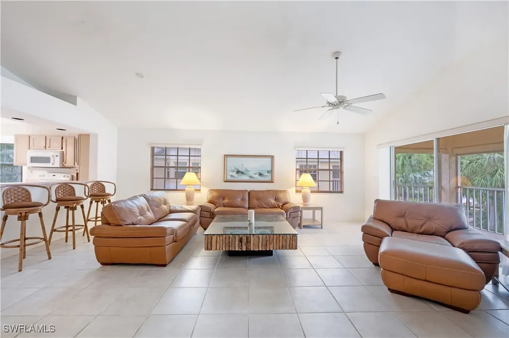 2852 Aintree Lane Naples FL 34112