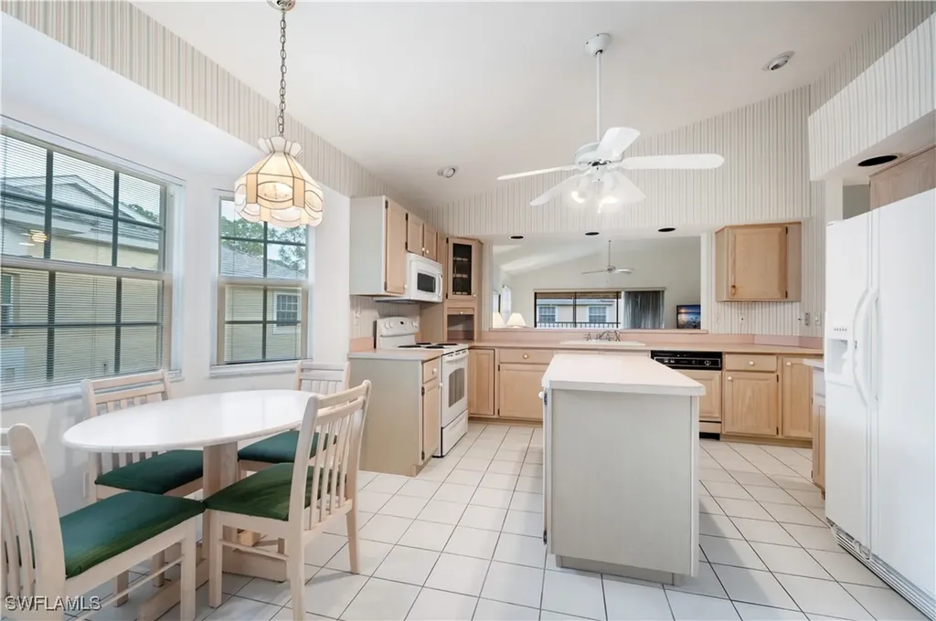 2852 Aintree Lane Naples FL 34112