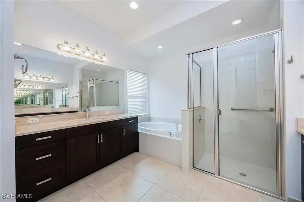 13715 Luna Drive Naples FL 34109