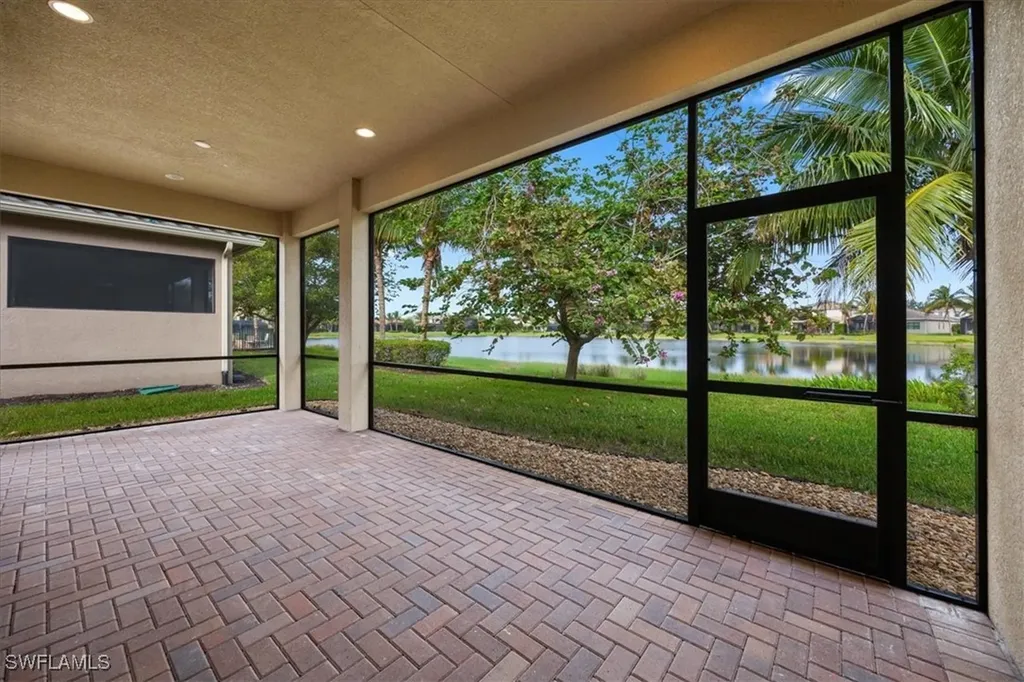 13715 Luna Drive Naples FL 34109