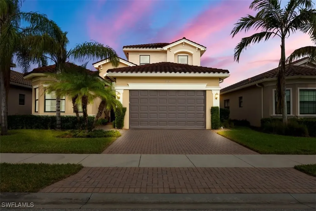 13715 Luna Drive Naples FL 34109