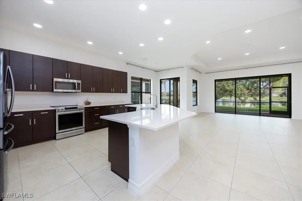 13715 Luna Drive Naples FL 34109