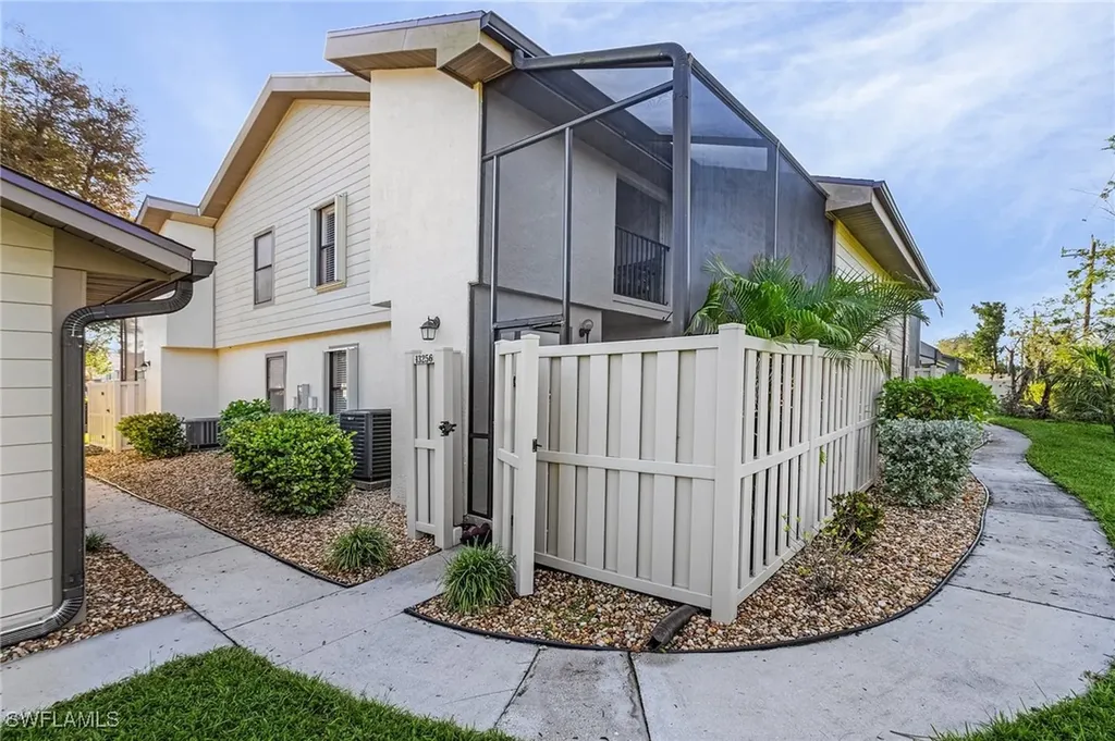13256 Broadhurst Loop Fort Myers FL 33919